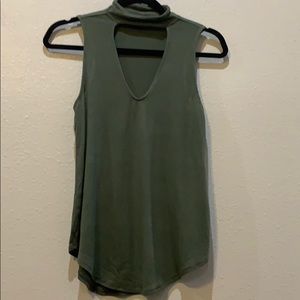 women’s Express tank top